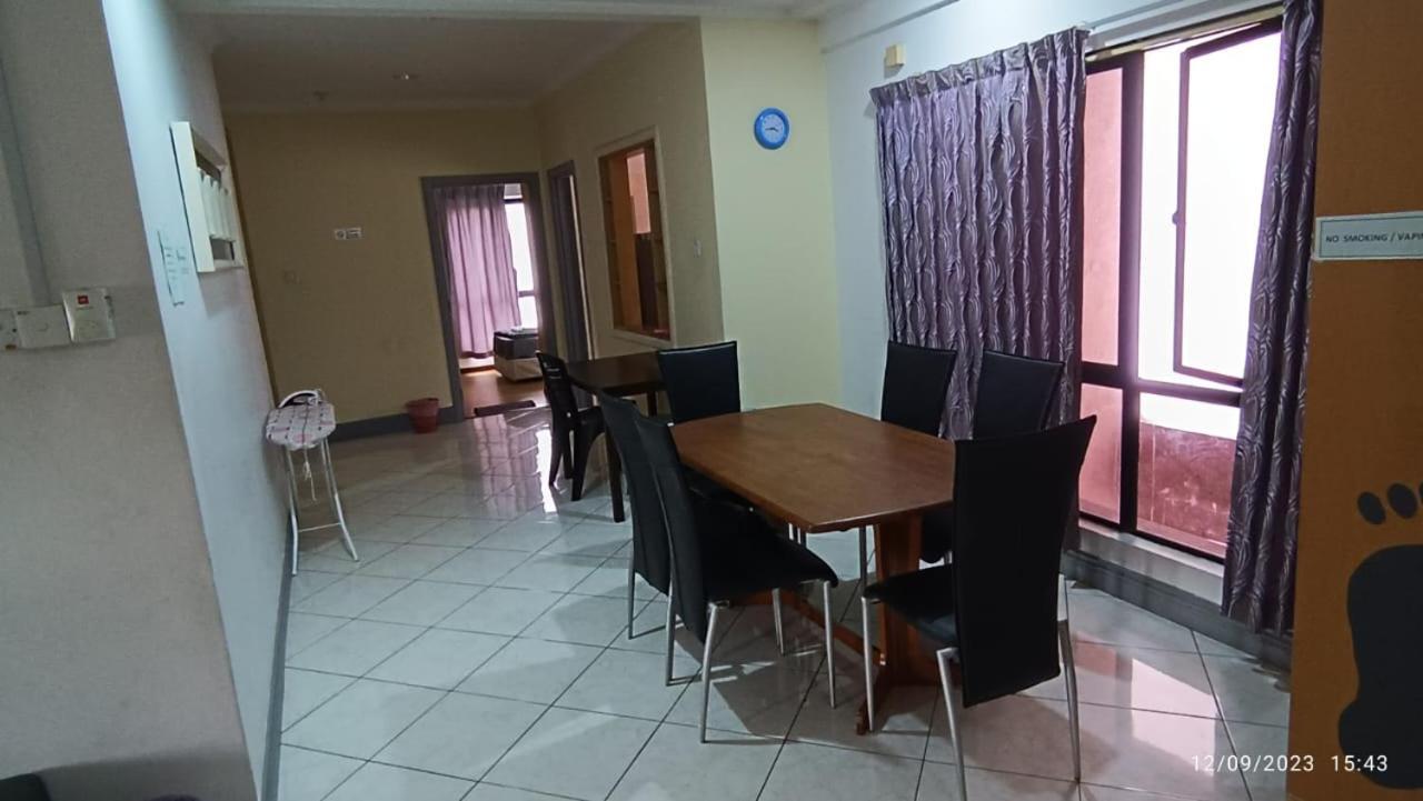 Marina Court, Kota Kinabalu, Sabah Villa Eksteriør billede